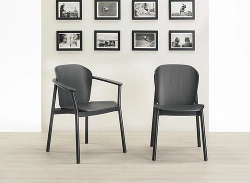 Dřevěná jídelní židle FINN šedá s područkami moderní SCAB Design