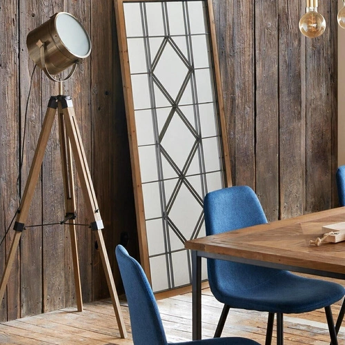 Stojací lampa do obýváku Ebor 150 cm hnědá dřevěná moderní industriální trojnožka Atmosphera