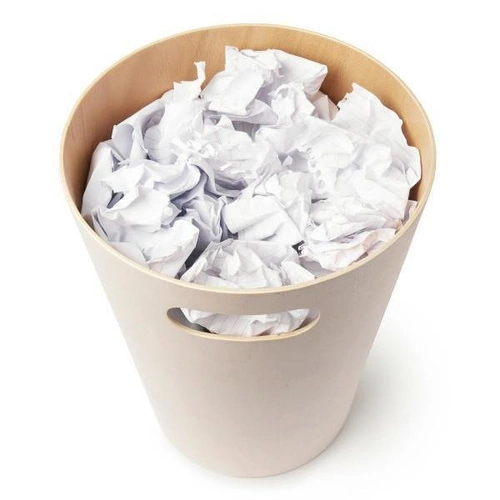 Dřevěný kancelářský odpadkový koš Umbra Woodrow bílý 7,5 l moderní design