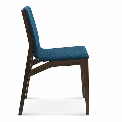 Čalouněná jídelní židle Fameg Kos dubová na míru do jídelny, obýváku nebo kuchyně