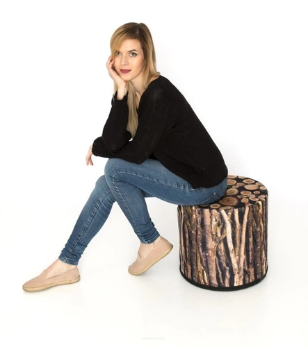 Okrúhlý taburet Acacia Intesi moderní barevný do obýváku nebo ložnice boho styl 40 cm