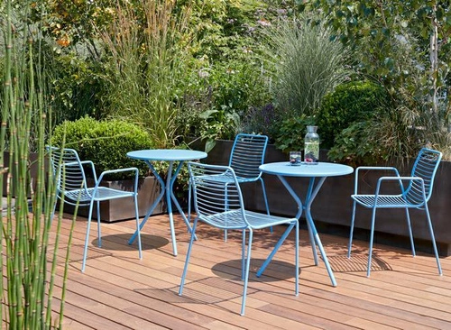 Zahradní kovová židle s područkami bílá moderní stohovatelná SCAB Design Summer