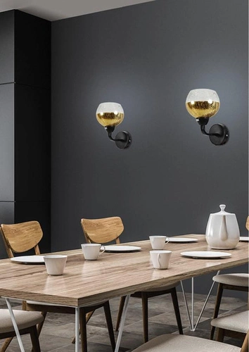 Nástěnné svítidlo Cromina gold moderní skleněné černo-zlaté do obýváku a ložnice CANDELLUX