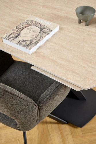 Otočná čalouněná židle Graham Actona šedá do jídelny a obýváku