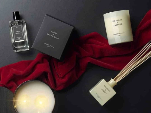 Sojová vonná svíčka Cereria Molla Boutique Tuberóza Jasmín béžová do obýváku 230g