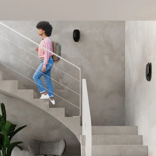 Nástěnné svítidlo Tear černé moderní kovové do obýváku, ložnice nebo nad zrcadlo