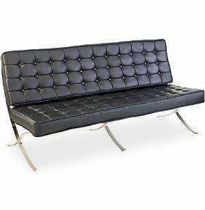 Třímístná glamour pohovka do obýváku Ba inspirovaná Barcelona černá ekokůže na kovové podstavě