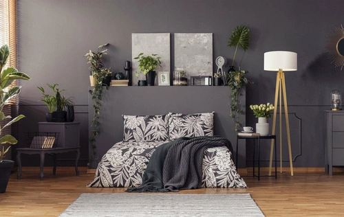 Stojací lampa do obýváku Miami trojnožka glamour fialová s dřevěným stínidlem