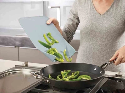 Joseph Joseph Nest Chop moderní sada 3 plastových krájecích prkének do kuchyně