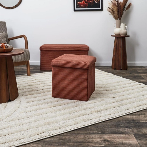 Skládací taburet Intesi Vels Scott s úložným prostorem z manšestru v barvě terakota do obýváku 38x38 cm