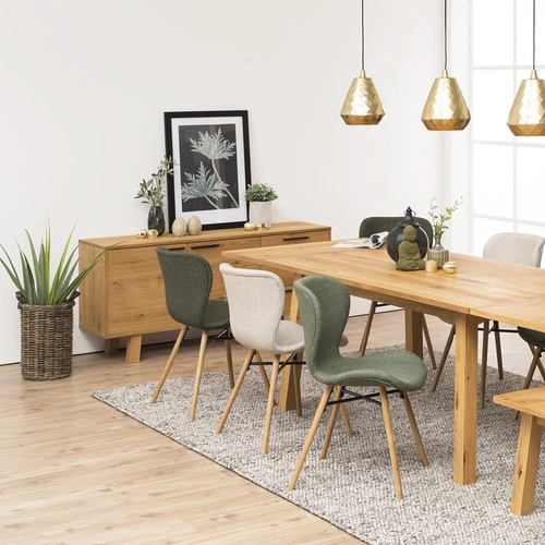 Čalouněná židle Batilda Actona do jídelny a obýváku dubová khaki v boho stylu