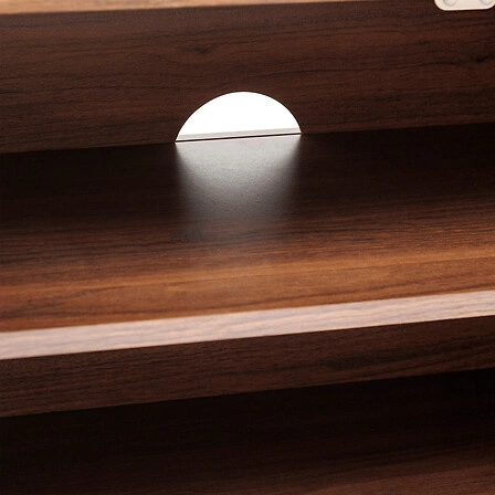 Dřevěný TV stolek Wany 140 cm japandi ořech, frézovaný, stojící do obýváku Atmosphera