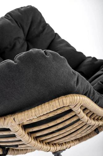 Relaxační křeslo Vasari z ratanu na lyžinách boho do obýváku černo-přírodní technoratan