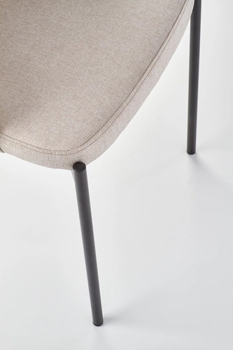 Čalouněná židle Humber béžová do jídelny a obýváku moderní na černých kovových nohách