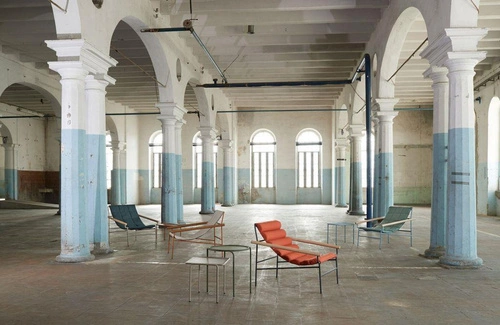 Relaxační křeslo Dress_Code Fashion do obýváku moderní látkové glamour s odnímatelným potahem