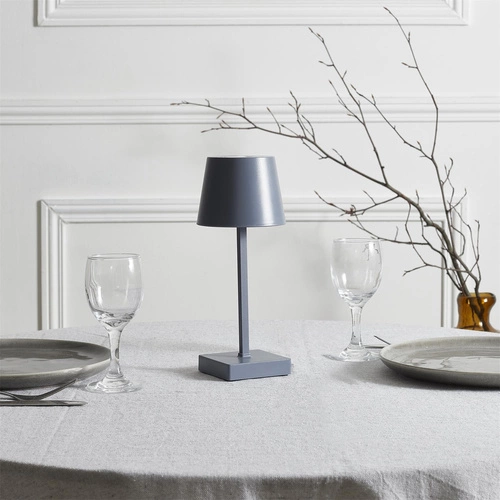 LED noční lampička Intesi Blanca moderní dotyková s nastavitelnou barvou světla do ložnice