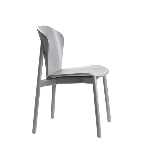 Dřevěná jídelní židle Finn SCAB Design šedá moderní stohovatelná