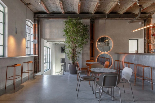 Kovová barová stolička bez opěradla Trick 75 cm černá moderní do kuchyně a na zahradu SCAB Design