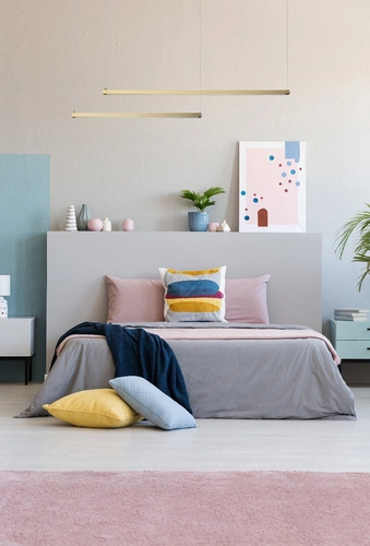 Závěsné LED svítidlo BEAM-120 zlaté moderní nad jídelní stůl a do kuchyně s nastavitelnou výškou