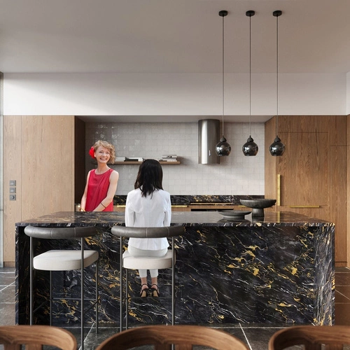 Moderní nástěnné svítidlo ALINO 1 černé kovové do obýváku a ložnice svítící směrem dolů