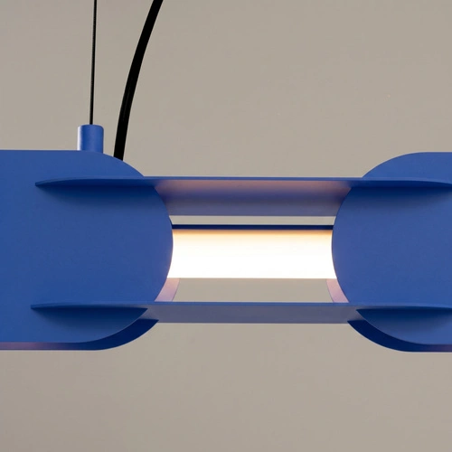 Závěsné LED svítidlo CHAIN 158 ultramarínové nad ostrůvek moderní