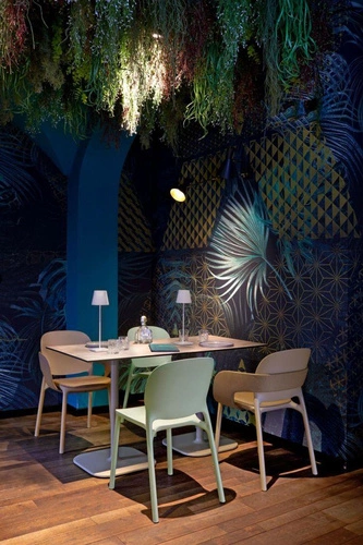 Zahradní plastová židle Hug SCAB Design olivová stohovatelná snadné čištění