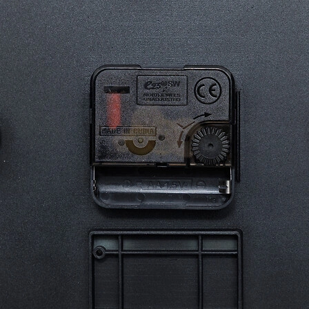 Nástěnné hodiny vintage kulaté Atmosphera Awa 27 cm měděné do obýváku