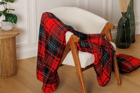 Přehoz na postel Brody červený kostkovaný, dekorativní, příjemný na dotek 130x170 cm Atmosphera