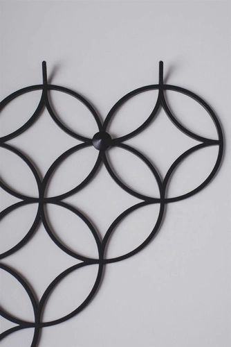 Holo M Black moderní černý kovový nástěnný věšák do předsíně POLYHEDRA